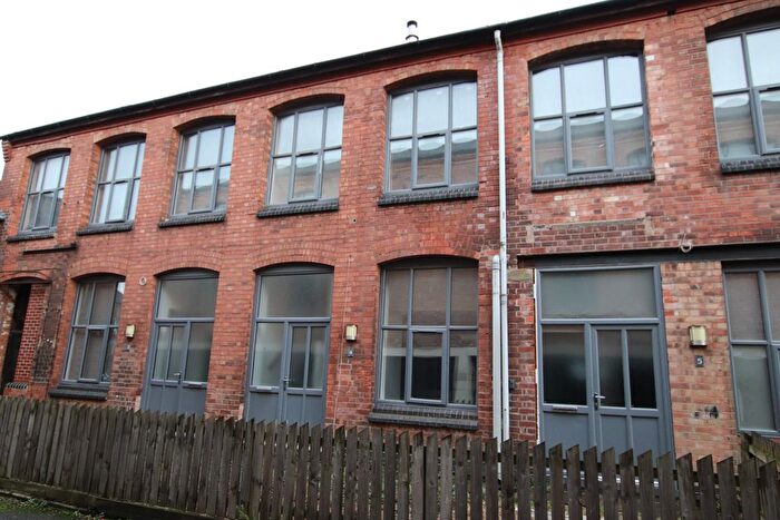 Terraced House To Rent In Silverdale Mews, Reigate Road, Basford, NG7