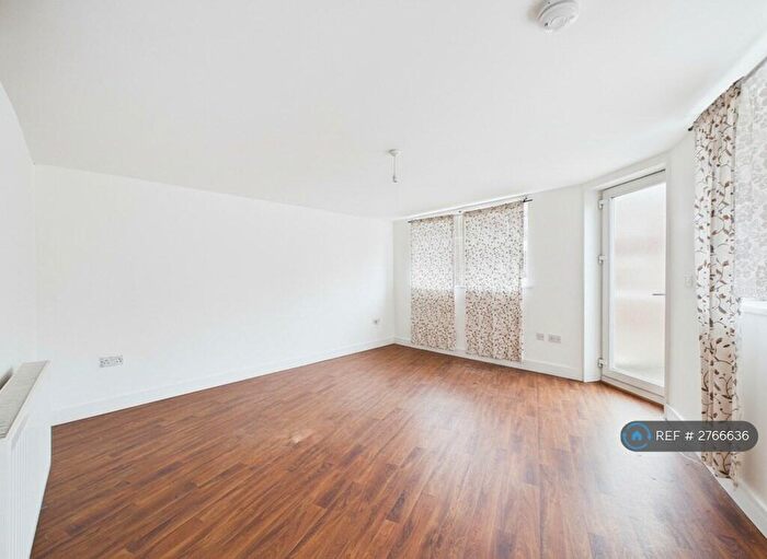 2 Bedroom Flat To Rent In George Street, Mansfield Woodhouse, Mansfield, NG19