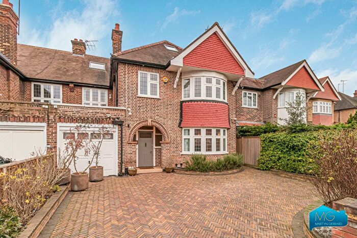 5 Bedroom Semi-Detached House To Rent In Bancroft Avenue, London, N2