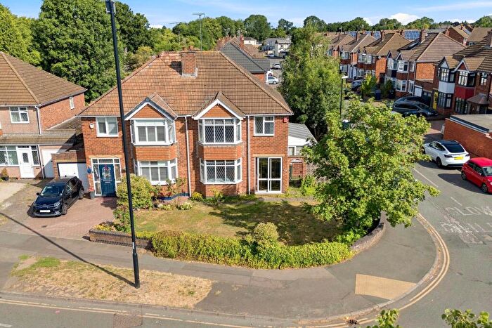3 Bedroom Semi-Detached House For Sale In Henley Road, Walsgrave, Coventry, CV2