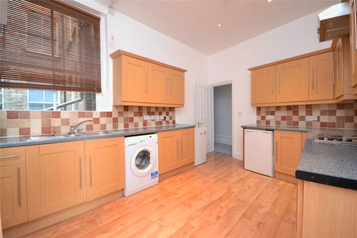 3 Bedroom Flat To Rent In Muswell Hill Broadway, London, N10