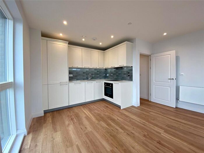 2 Bedroom Apartment To Rent In Carraway Street, Reading, RG1