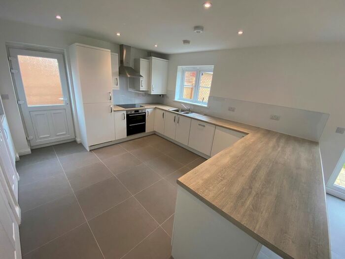 5 Bedroom Detached House To Rent In Henlow Grove, Wittering, PE8