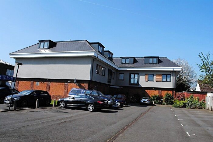 2 Bedroom Flat To Rent In Lyon Road, Walton-On-Thames, KT12