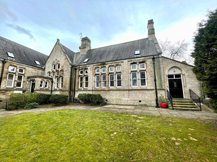 2 Bedroom Apartment For Sale In Town Street, Rodley, LS13