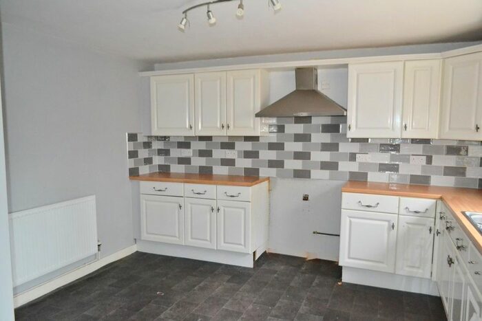 3 Bedroom Terraced House To Rent In Chiltern Gardens, Dawley, Telford, TF4