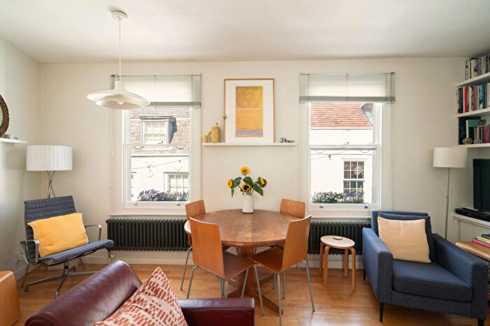 1 Bedroom Maisonette For Sale In Flask Walk, London, NW3