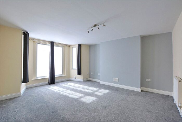 2 Bedroom Flat To Rent In Granville Park, London, SE13
