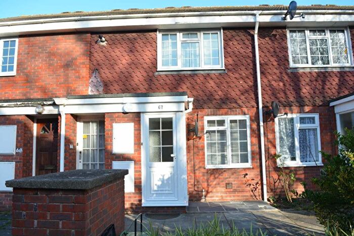 1 Bedroom Maisonette To Rent In Delaporte Close, Epsom, Surrey, KT17