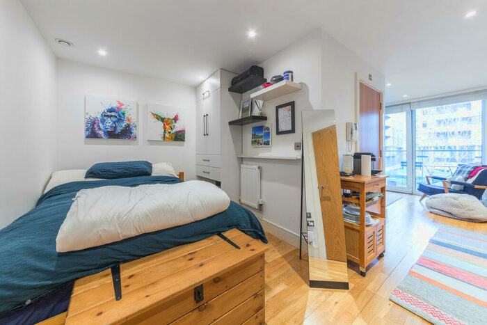 Apartment To Rent In Indescon Square, Canary Wharf, London, E14