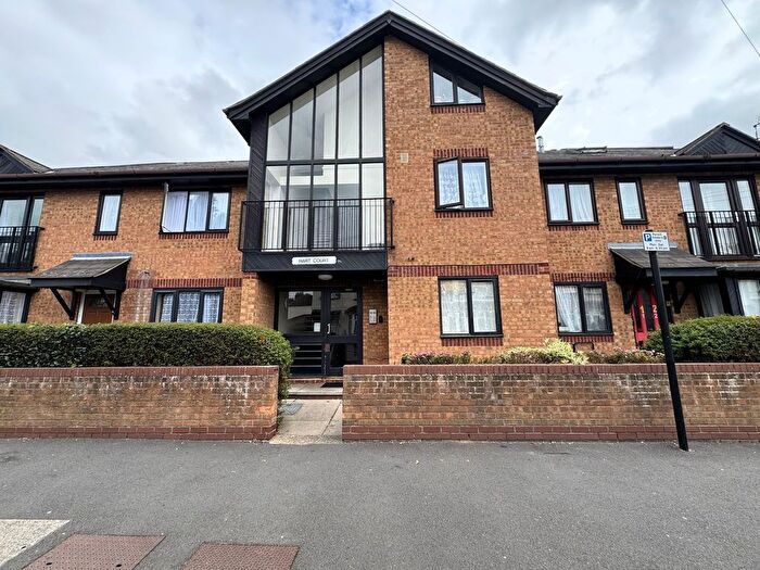 1 Bedroom Flat For Sale In Burges Road, East Ham, London, E6