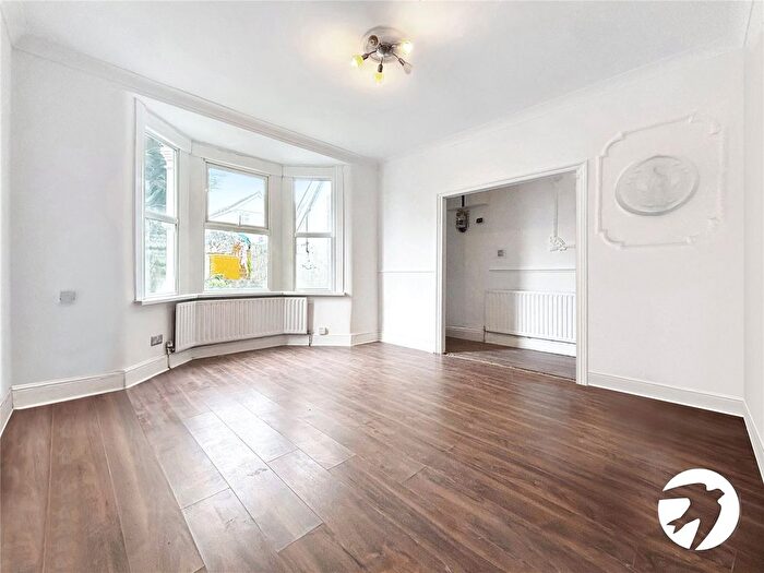 2 Bedroom Maisonette To Rent In Riverdale Road, Erith, DA8