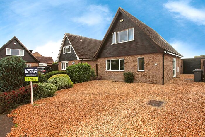 3 Bedroom Property For Sale In Walnut Close, Newborough, Peterborough, PE6