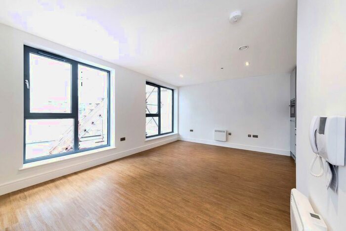 1 Bedroom Flat To Rent In Red Lion, Wandsworth High Street, London SW18