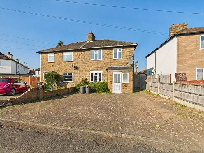 3 Bedroom Semi Detached House To Rent In Jutsums Lane, Romford, RM7