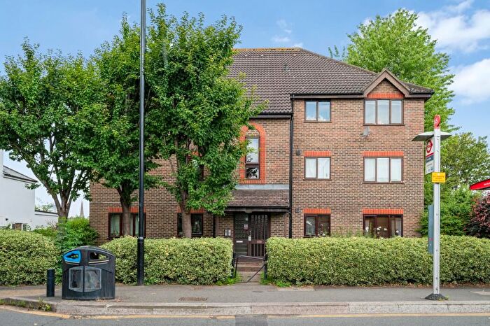 Studio For Sale In Ealing Road, Brentford, TW8