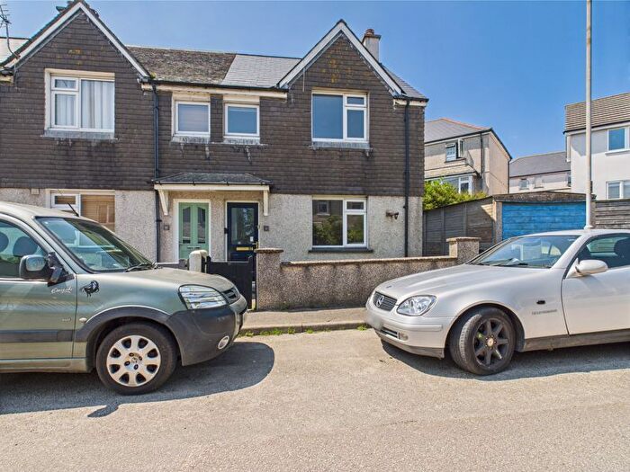 2 Bedroom Property For Sale In Carnellis Road, St. Ives, TR26