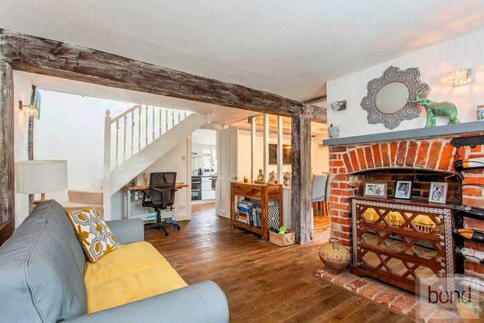 2 Bedroom Property For Sale In North Hill, Little Baddow, Chelmsford, CM3