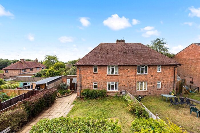 2 Bedroom Maisonette For Sale In Alderbrook Close, Crowborough, TN6