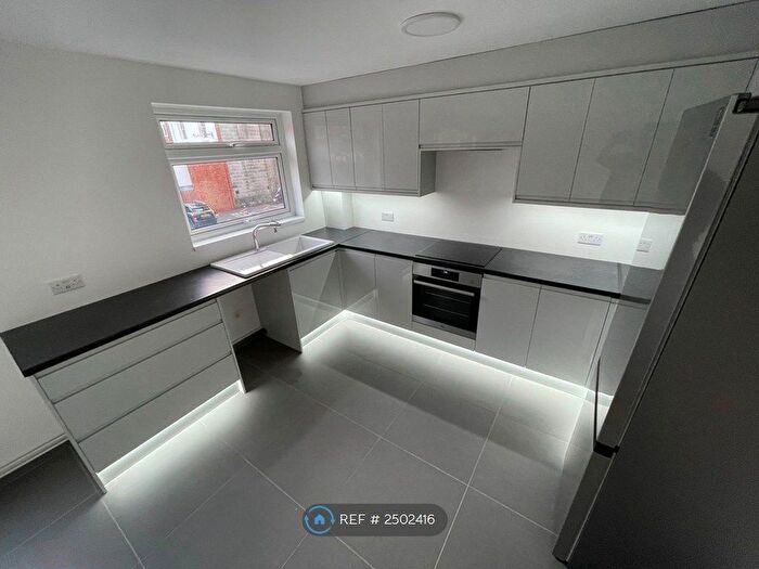 2 Bedroom Flat To Rent In Outram Road, Southsea, PO5