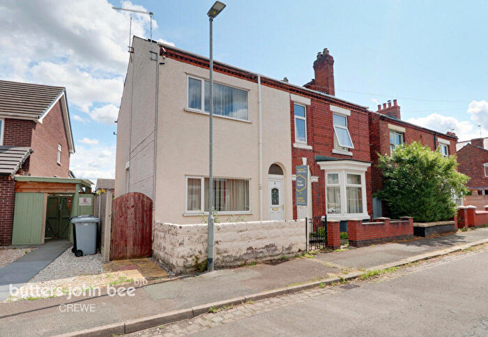 2 Bedroom Semi-Detached House For Sale In Carlisle Street, Crewe, CW2