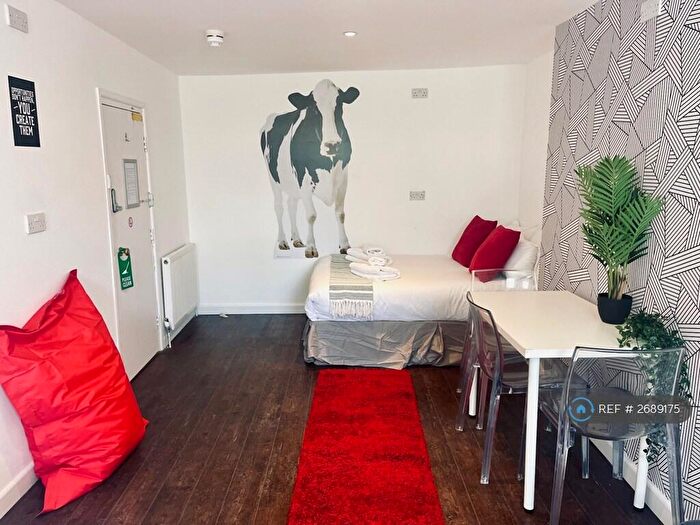 1 Bedroom Flat To Rent In Oriental Place, Brighton, BN1