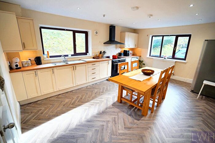 4 Bedroom Detached House For Sale In Mangarwaen, Trawsfynydd - Ac, LL41