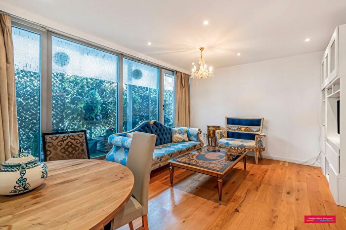 3 Bedroom Flat To Rent In Burwood Place, Bayswater, London, W2