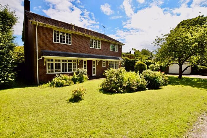 5 Bedroom Detached House For Sale In Meadow Court, Mollington, Chester, CH1