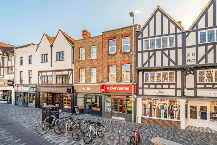 2 Bedroom Flat For Sale In Market Place, Kingston Upon Thames, KT1