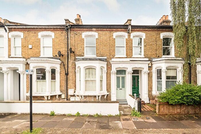 2 Bedroom Flat To Rent In Rattray Road, Brixton, SW2