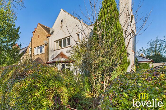 3 Bedroom Semi Detached House For Sale In Maytree Avenue, Hull, HU8