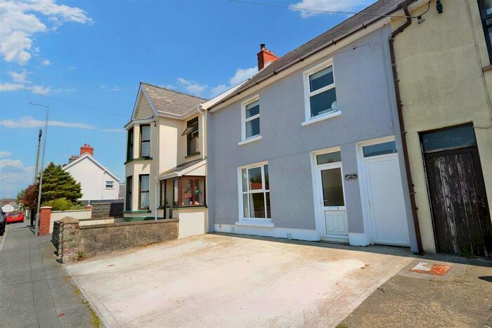 4 Bedroom Terraced House For Sale In Clynderwen, SA66