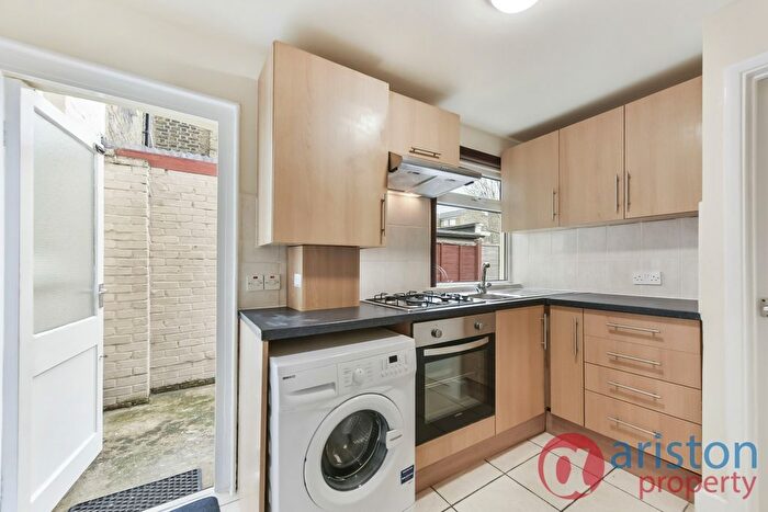 4 Bedroom Property To Rent In Grenville Road, London, N19
