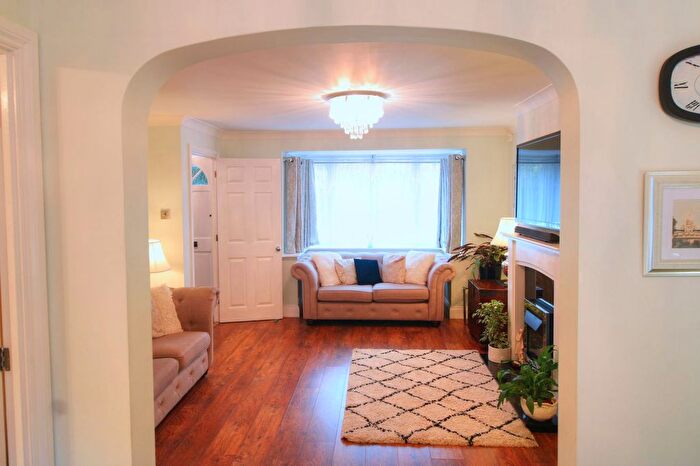 4 Bedroom Detached House For Sale In Grasmere Close, Eastbourne, BN23