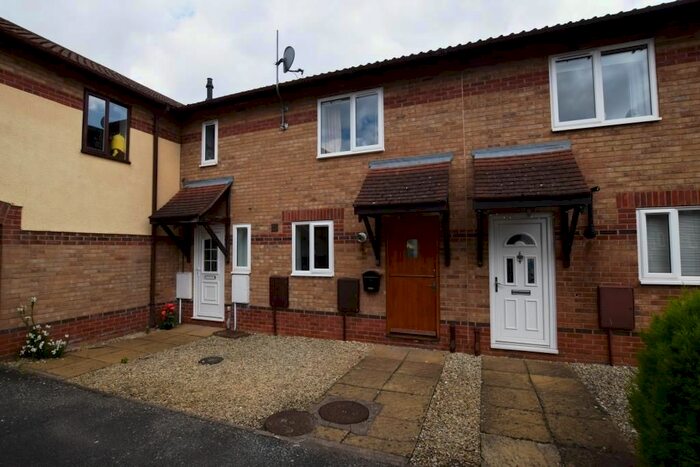 2 Bedroom Terraced House To Rent In Acorn Close, Bicester, OX26