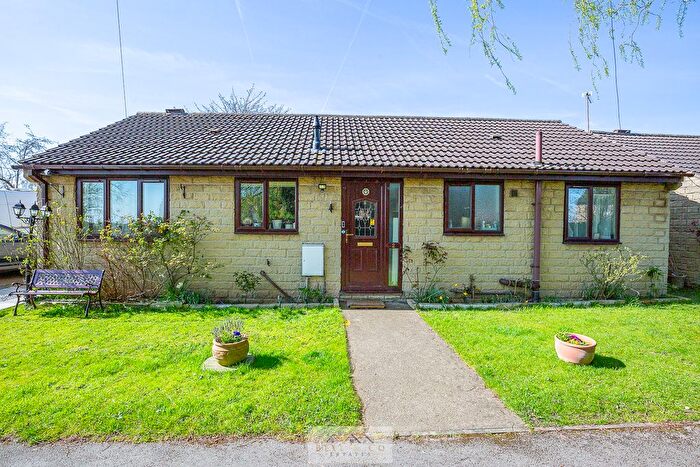 2 Bedroom Detached Bungalow For Sale In Springwood Court, Aston, Sheffield, S26