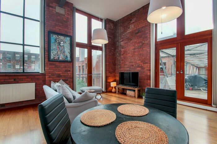 2 Bedroom Apartment To Rent In Hulme Hall Road, Castlefield, Manchester, M15