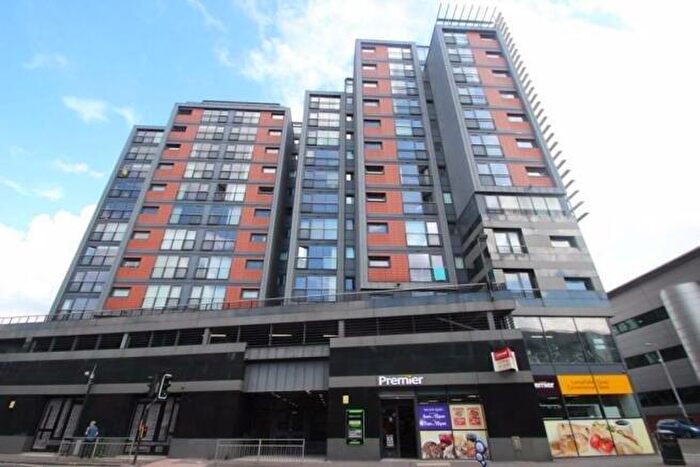 2 Bedroom Flat To Rent In Lancefield Quay, River Heights, Glasgow, G3