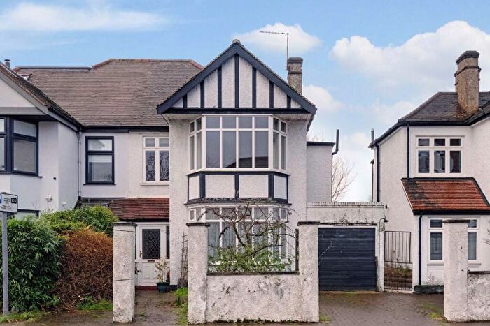 4 Bedroom Semi-Detached House To Rent In Mount Pleasant Road, Kensal Rise, NW10