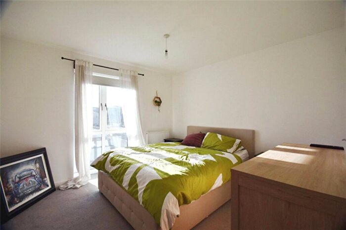 1 Bedroom Apartment For Sale In Nightingale Way, Reading, RG30