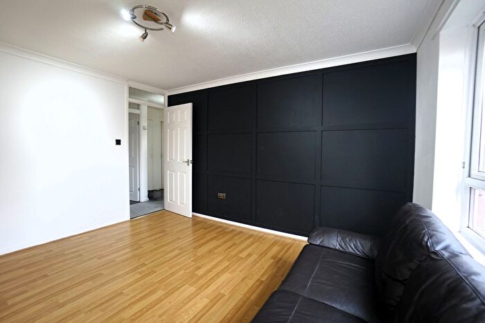 1 Bedroom Flat To Rent In Lindens, Skelmersdale, WN8