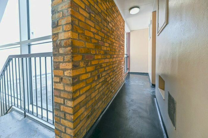 1 Bedroom Flat For Sale In Elias Place, Oval, London, SW8