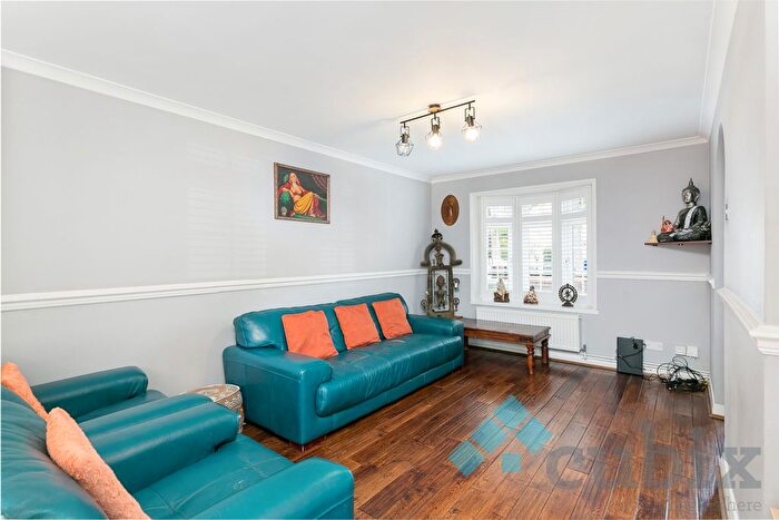 3 Bedroom Link Detached House To Rent In Milton Close, Bermondsey, SE1