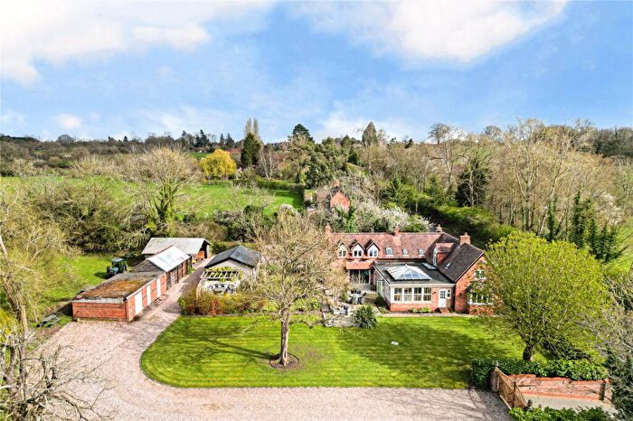 6 Bedroom Equestrian Facility For Sale In Henley Road, Claverdon, Warwick, Warwickshire, CV35