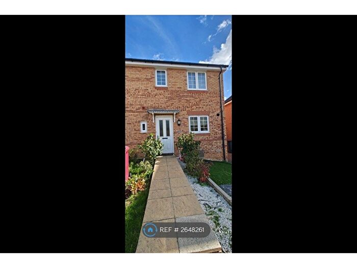3 Bedroom End Of Terrace House To Rent In George Palmer Close, Reading, RG2