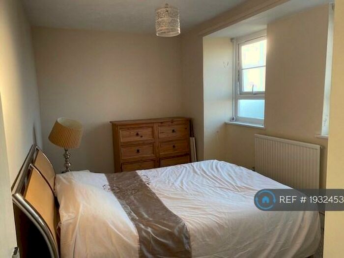 1 Bedroom Flat To Rent In Stratford, London, E15