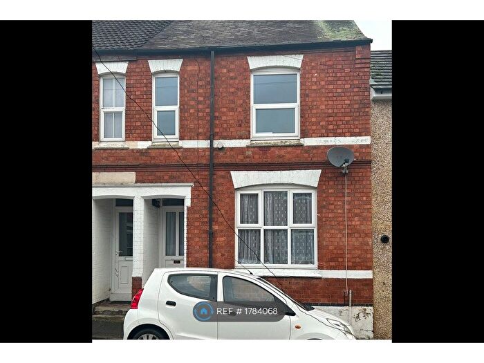 3 Bedroom Terraced House To Rent In Alfred Street, Kettering, NN16