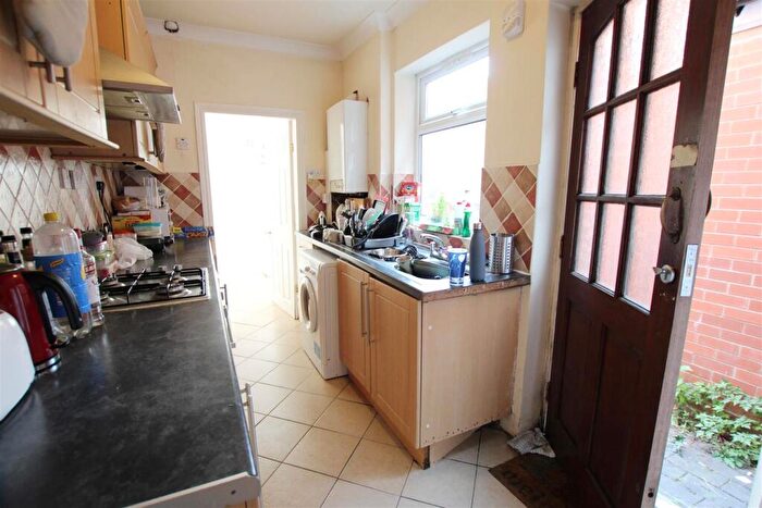 6 Bedroom House To Rent In Tiverton Road, Birmingham, B29