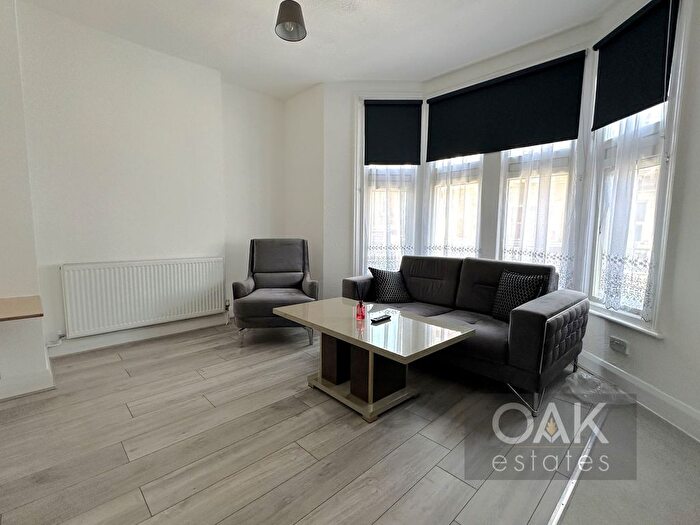 1 Bedroom Flat To Rent In George Lane, London, E18
